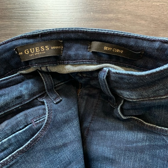Guess jeans sexy curve 💙 - Picture 3 of 3